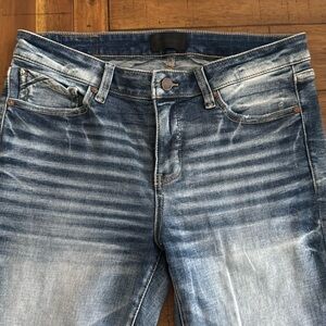 Buckle Black Skinny Jeans 30x32